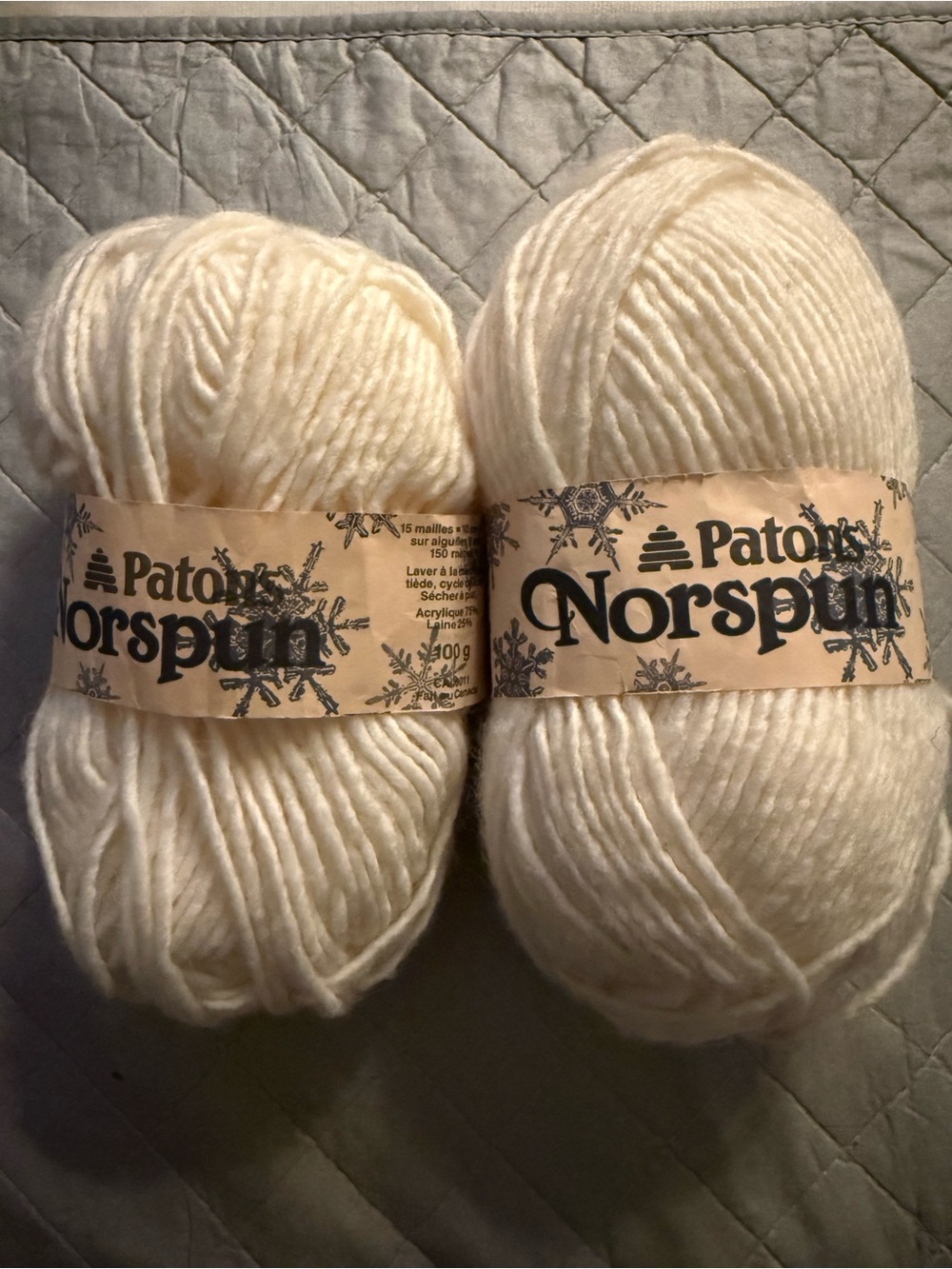 Patons Norspun Wool/ Acrylic Blend 1 3/4 skeins, Cream/ color 6733, 100 gm